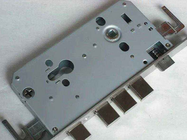 秦安24小时上门开锁公司