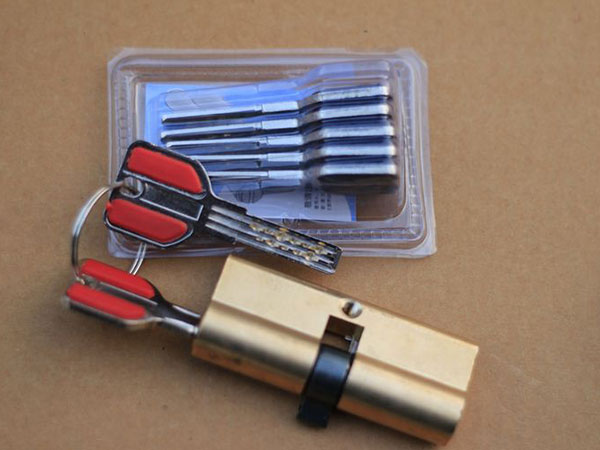 秦安24小时上门开锁公司